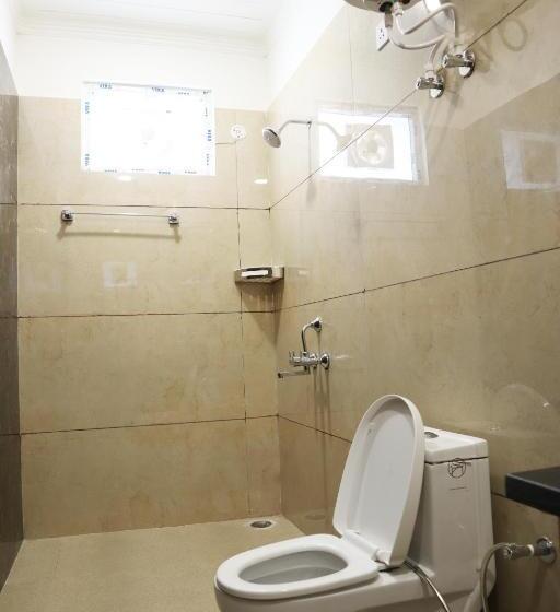 Отель 85 The Ganges