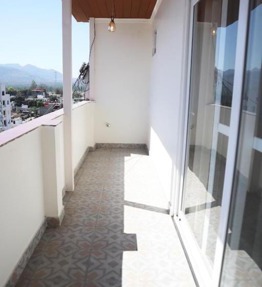 Отель 85 The Ganges