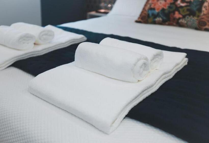 هتل Alma Candida 25