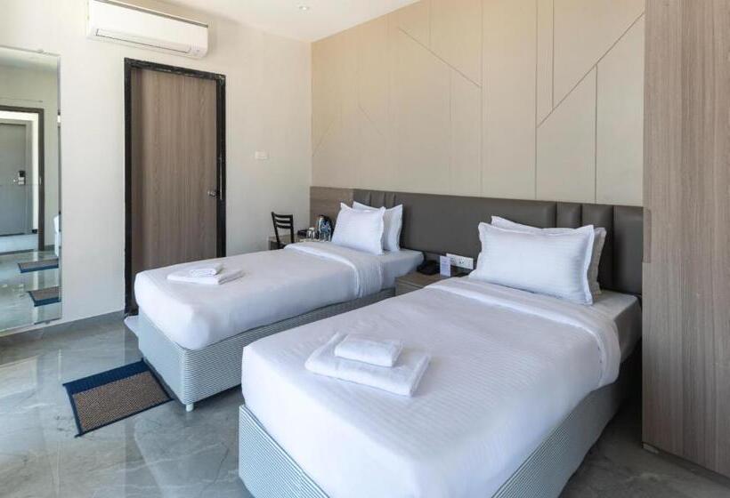 בית מלון כפרי Bafna Lawn