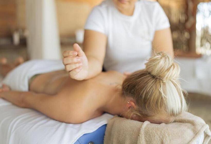 בית מלון כפרי Bambu Blu Lagoon Homes