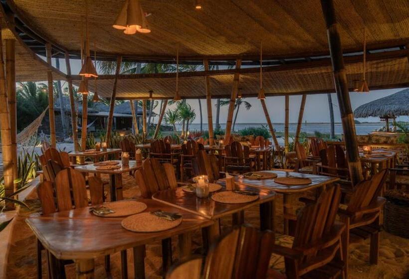 בית מלון כפרי Bambu Blu Lagoon Homes