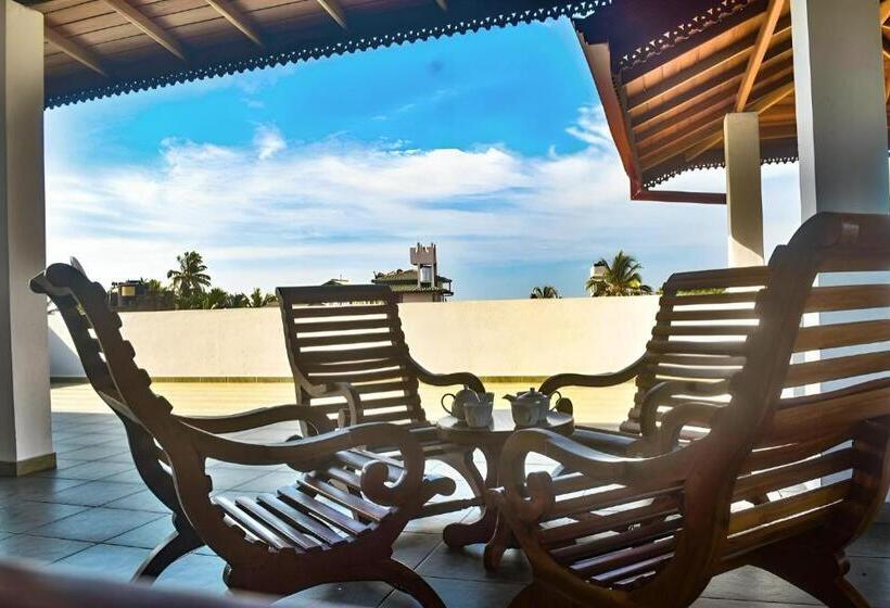 Отель Blue Whales