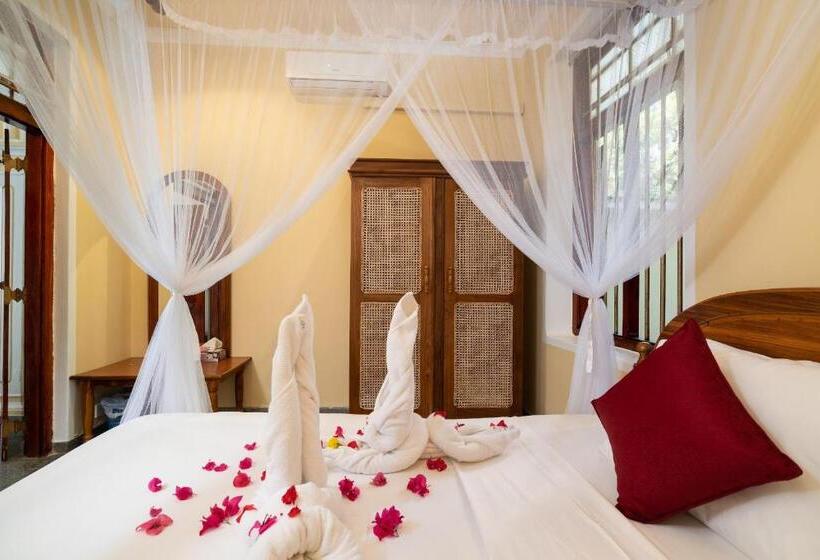 Отель Blue Whales