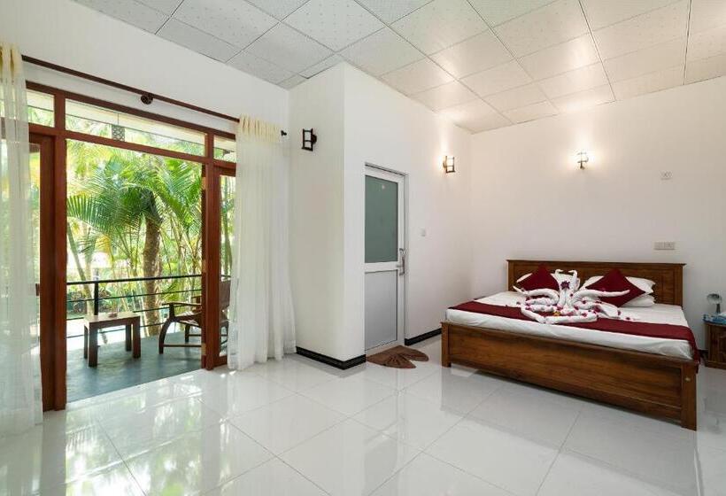 Отель Blue Whales