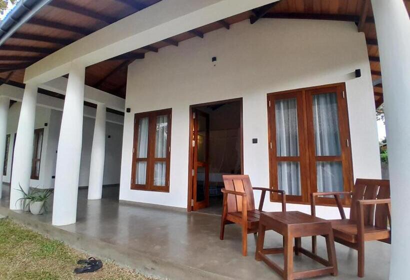 Отель Bokka Almeida