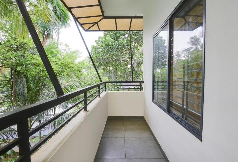 ホテル Collection O 81284 Deluxe Residency