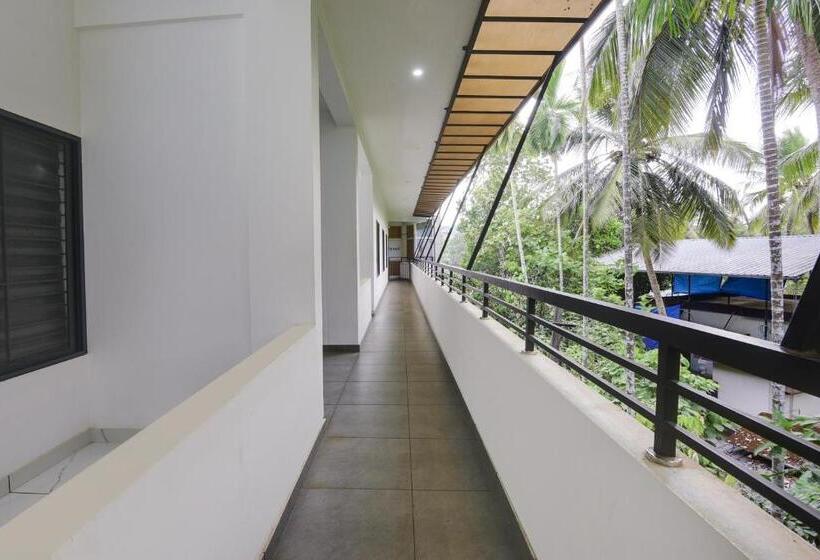 ホテル Collection O 81284 Deluxe Residency