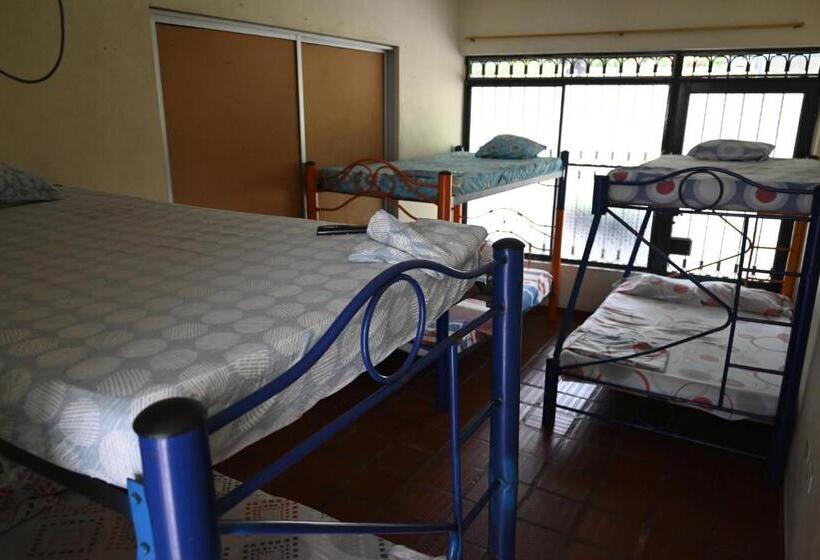 胶囊酒店 El Descanso