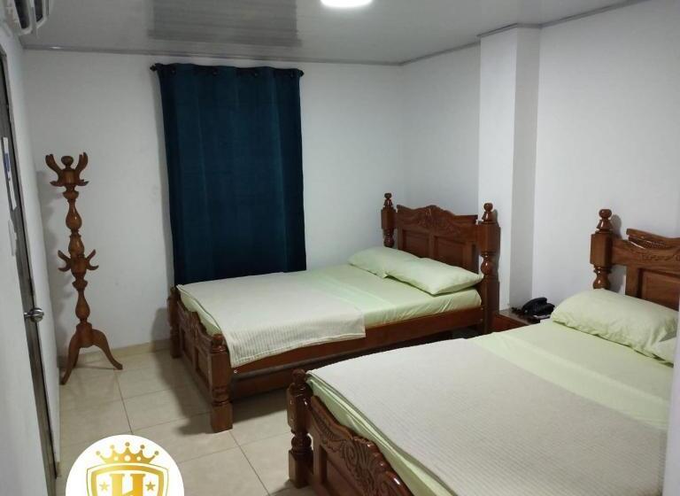 מלון כמוסות Rocios