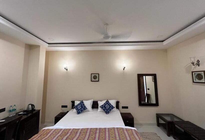 فندق Desert Pride