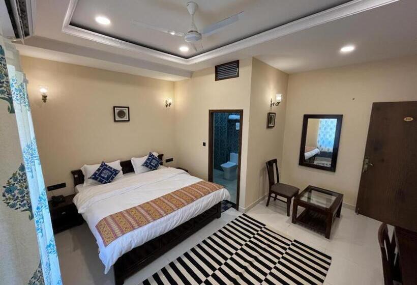 فندق Desert Pride