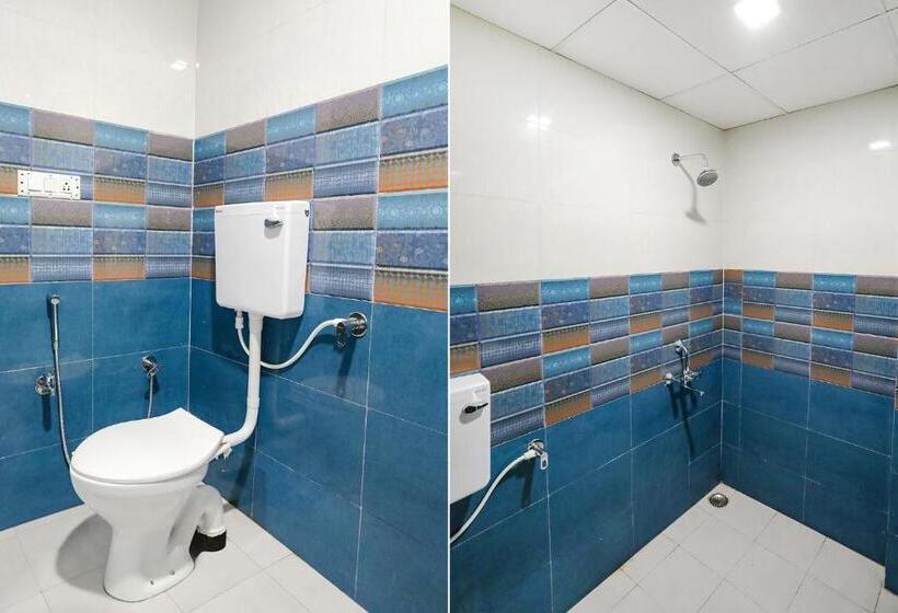 ホテル Fabexpress Trijal Inn