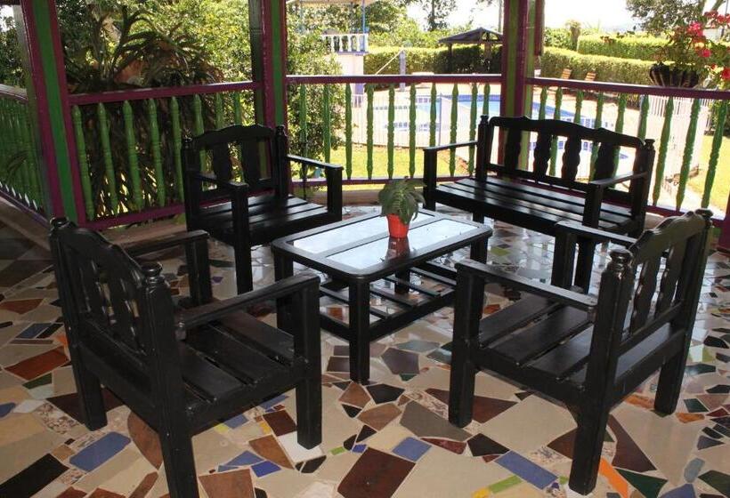 هتل Finca Villa Yuliana