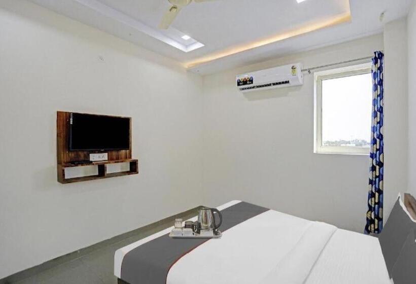 בית מלון כפרי Flagship Royal View