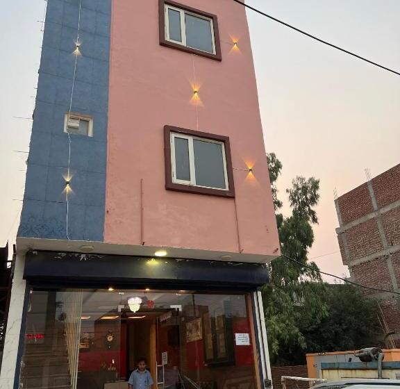 בית מלון כפרי Gr 11