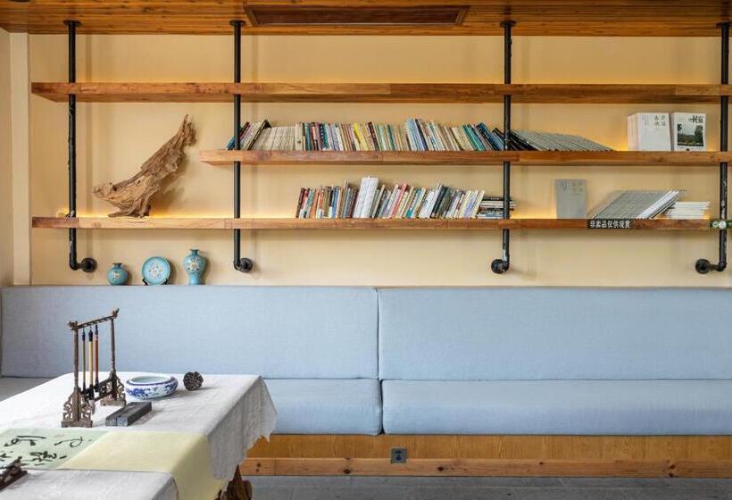 ホテル Guilin Village Creek Inn  Free Shuttle Bus To Train Railway Station Over 3 Nights One Way