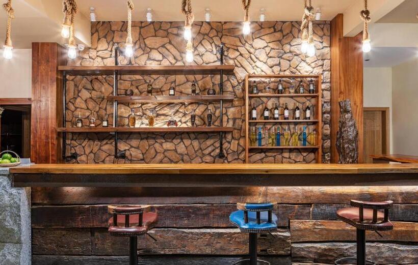 ホテル Guilin Village Creek Inn  Free Shuttle Bus To Train Railway Station Over 3 Nights One Way