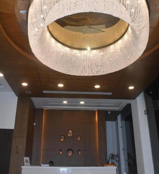 فندق Hhw Buddha Lineage