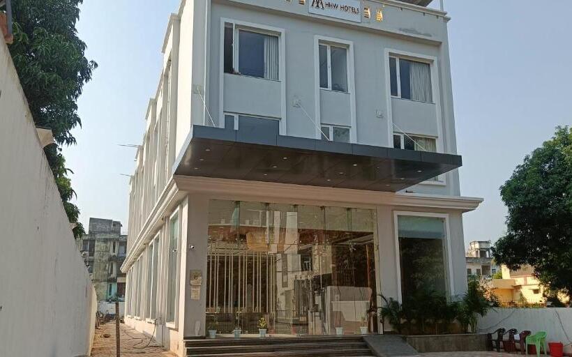 فندق Hhw Buddha Lineage
