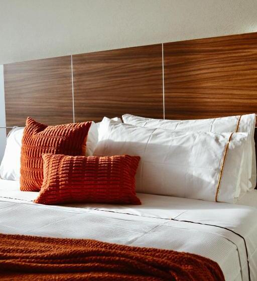 Отель Hvh By Yaxché