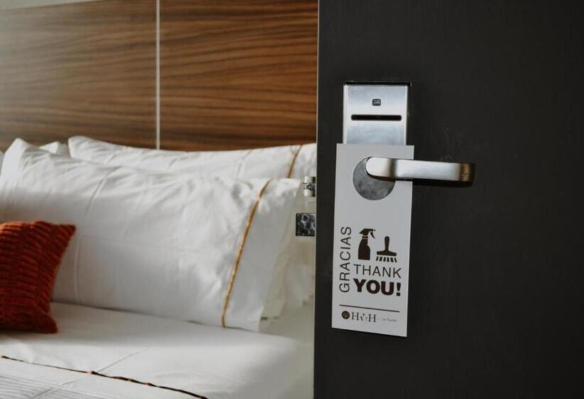 Отель Hvh By Yaxché