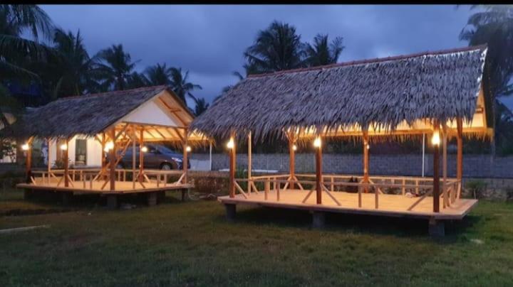 ホテル Kirai House Pantai Madasari Beach Front View