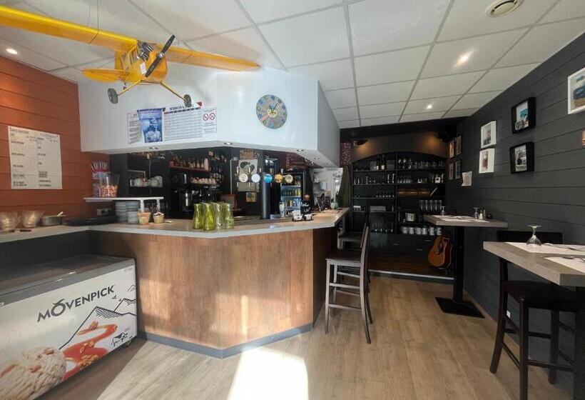 فندق Le Petit Montmartre