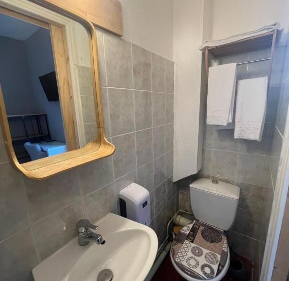 فندق Le Petit Montmartre