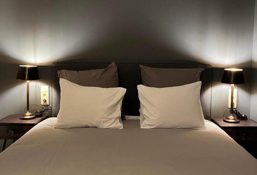 בית מלון כפרי Le Vieux Cèdre Grand Place