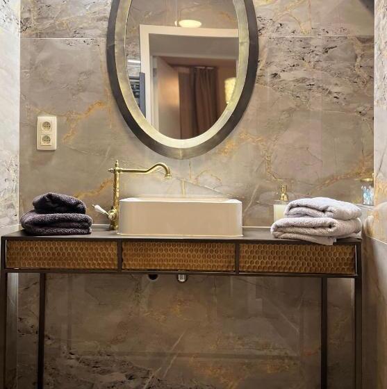 בית מלון כפרי Le Vieux Cèdre Grand Place