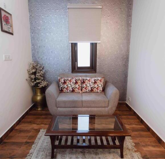 فندق Loomstay Smart Inn