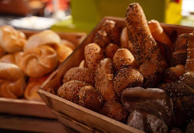 בית מלון כפרי Loxone Campus