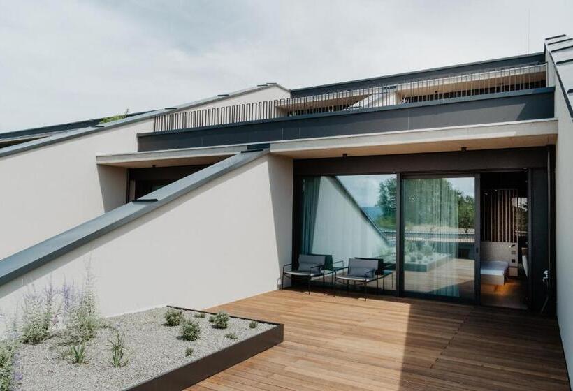 בית מלון כפרי Loxone Campus