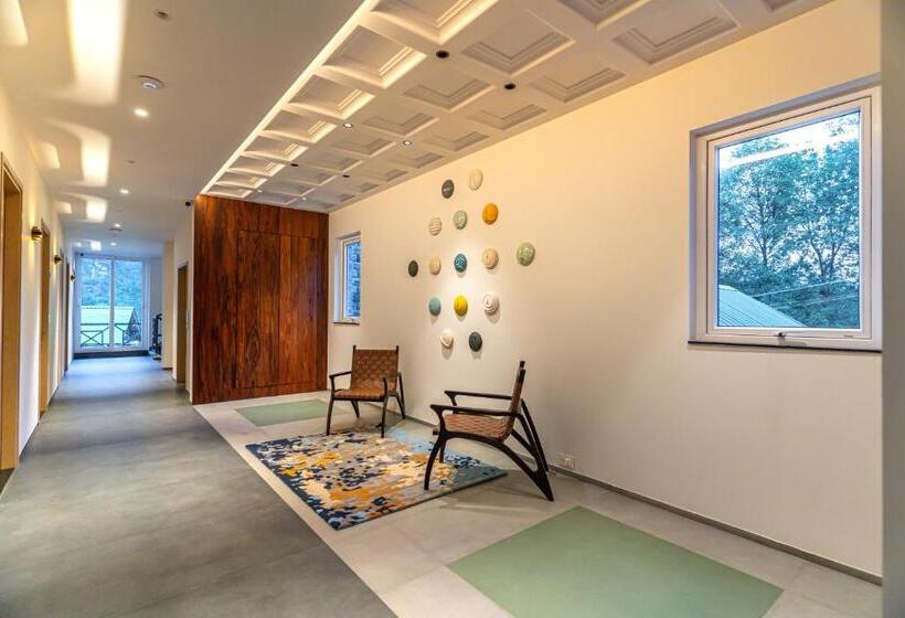 هتل Nivasana Manali   A Luxury Boutique