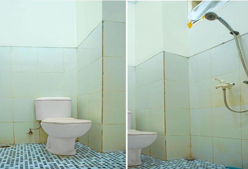 酒店 Oyo 92704 Pondok Bunga Lily