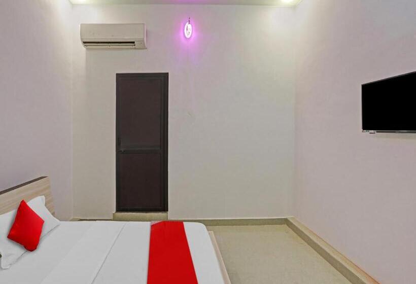 Отель Oyo Flagship 81203 New Meeranjay Mansion