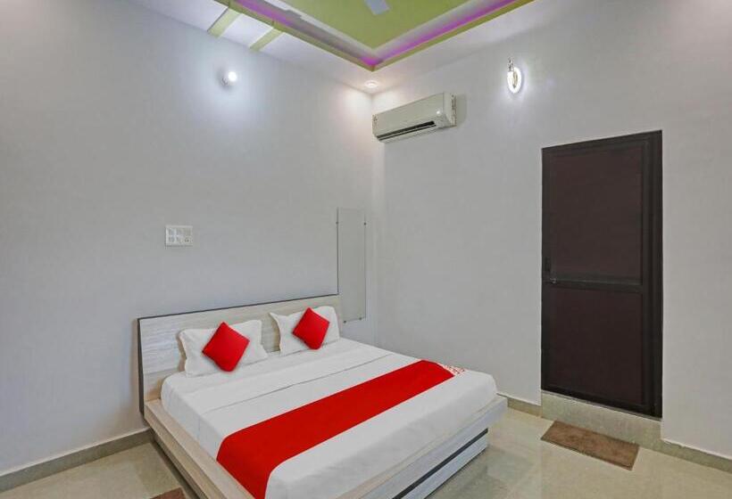 Отель Oyo Flagship 81203 New Meeranjay Mansion