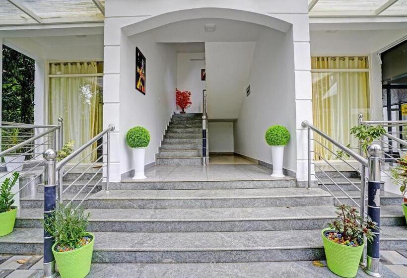 فندق Oyo Flagship 81260 Star Lights