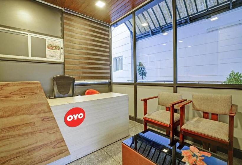 فندق Oyo Flagship 81260 Star Lights