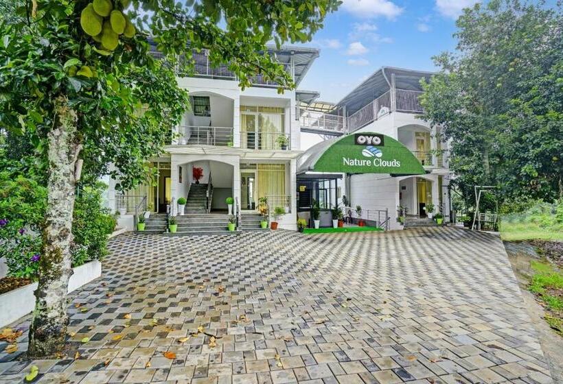 فندق Oyo Flagship 81260 Star Lights