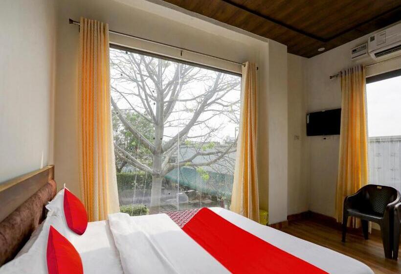 ホテル Oyo Flagship 81275 Rg Sumanglam Farms