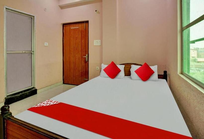 호텔 Oyo Flagship 81277 Om Shanti Aavashiya