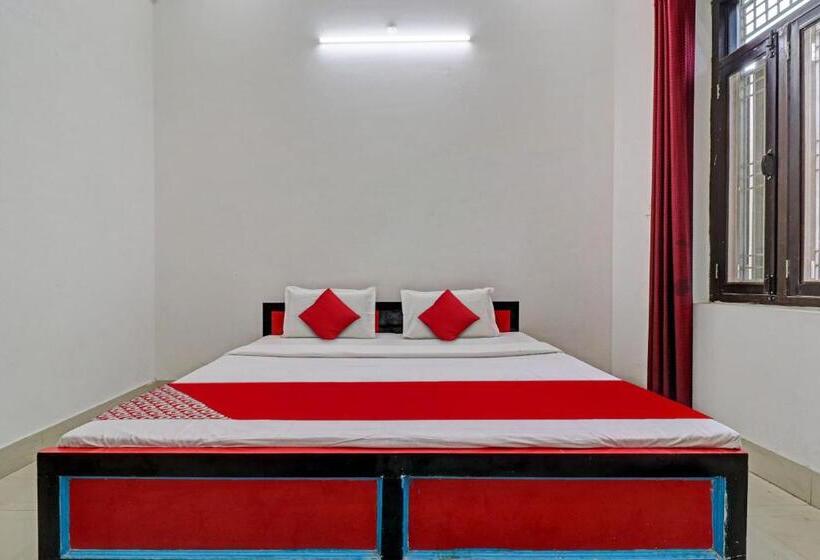 Отель Oyo Flagship 81412 Gayatri Parks
