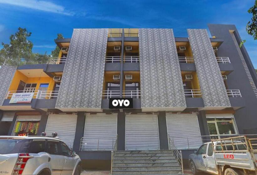 Отель Oyo Flagship Akshay Palace