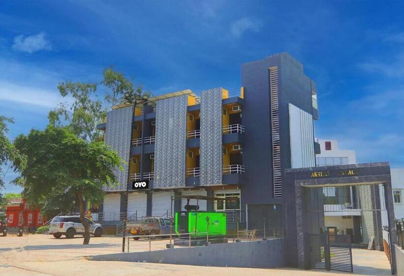 Отель Oyo Flagship Akshay Palace