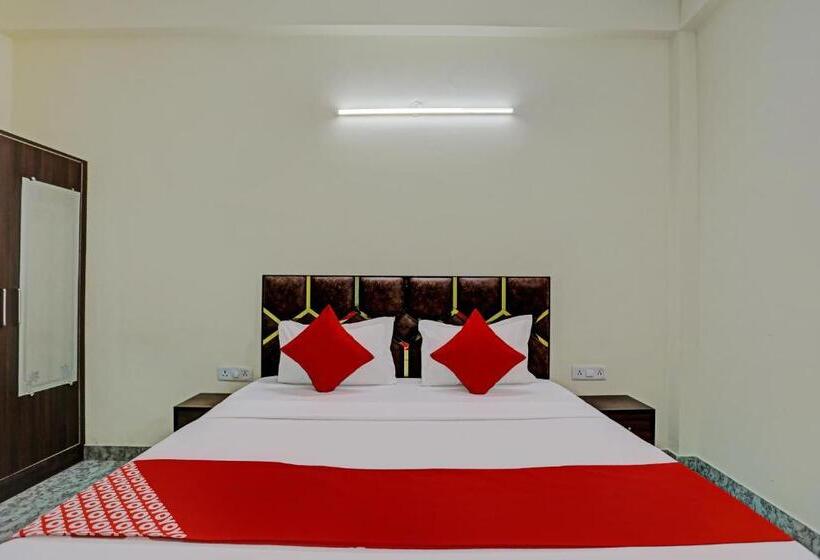 ホテル Oyo Flagship Krishna Galaxy