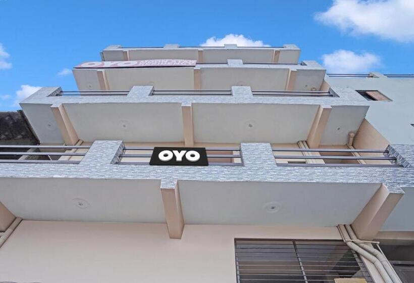 ホテル Oyo Flagship Moon Star Residency