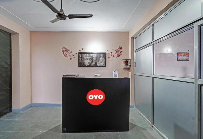 ホテル Oyo Flagship Moon Star Residency