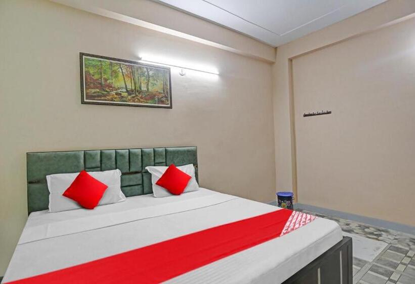 ホテル Oyo Flagship Moon Star Residency